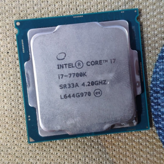 Intel 酷睿i7 7700K