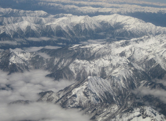 什么是横断山脉（中国最长、最宽和最典型的南北向山系）