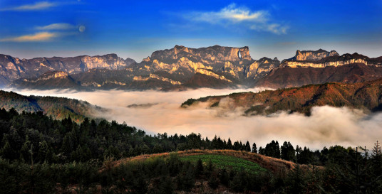 天门山（武陵山脉余脉）