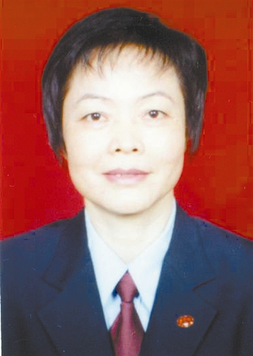 李小梅（原广东省东莞市政协主席）