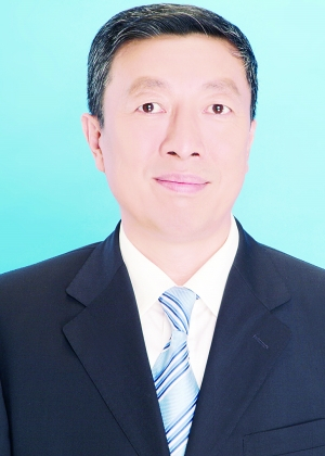 董晓峰（长客股份公司董事长）