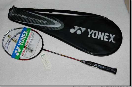 Yonex AT700