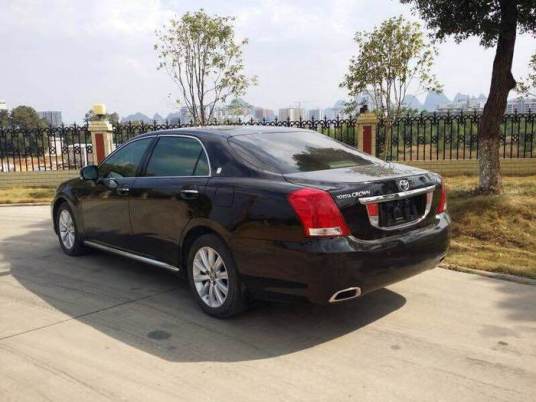 皇冠 2010款 V6 2.5L Royal 真皮导航版