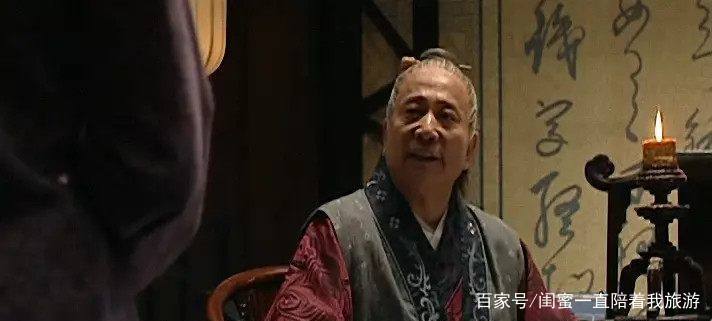 《大明王朝1566》中，冯保为什么要打死周云逸呢？