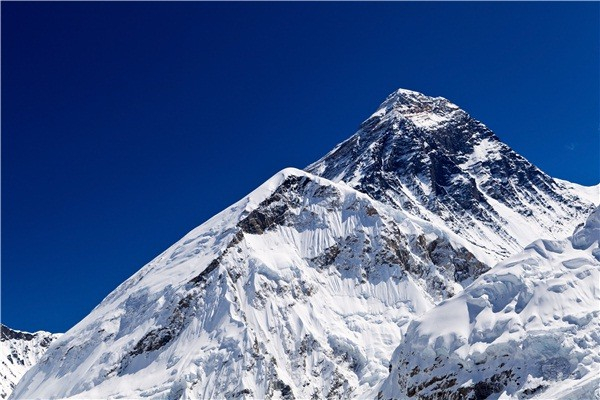 珠峰高程测量登山队登顶成功，想要登顶珠峰到底有多难？