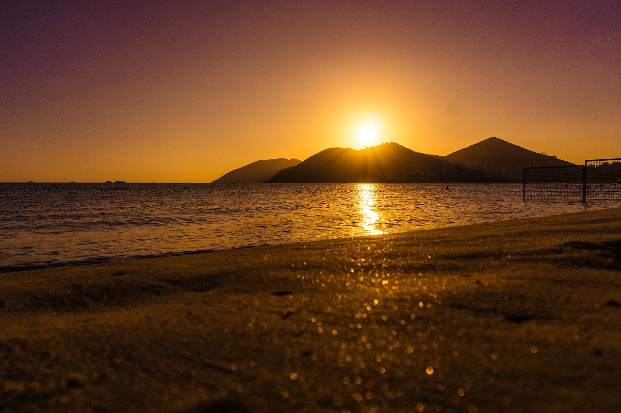 夕阳造句一年级